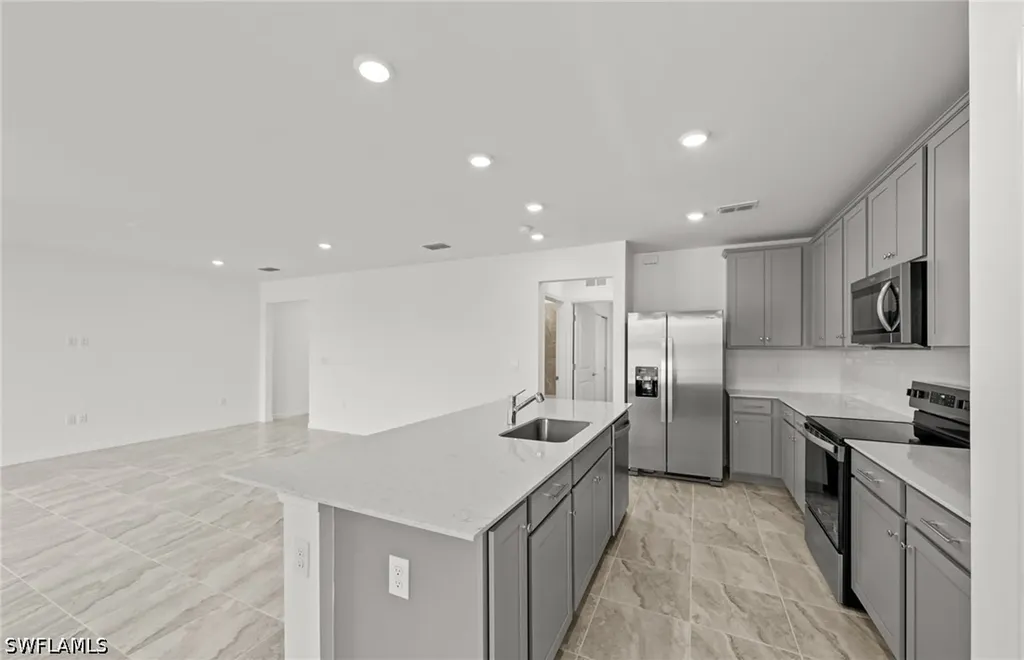 616 Oasis Lake Place Lehigh Acres FL 33936