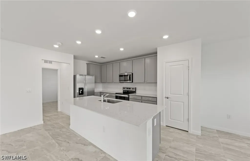 616 Oasis Lake Place Lehigh Acres FL 33936