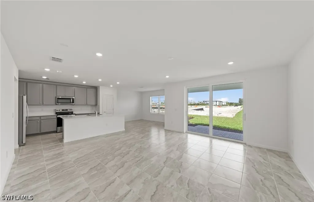 616 Oasis Lake Place Lehigh Acres FL 33936