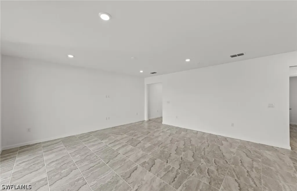 616 Oasis Lake Place Lehigh Acres FL 33936