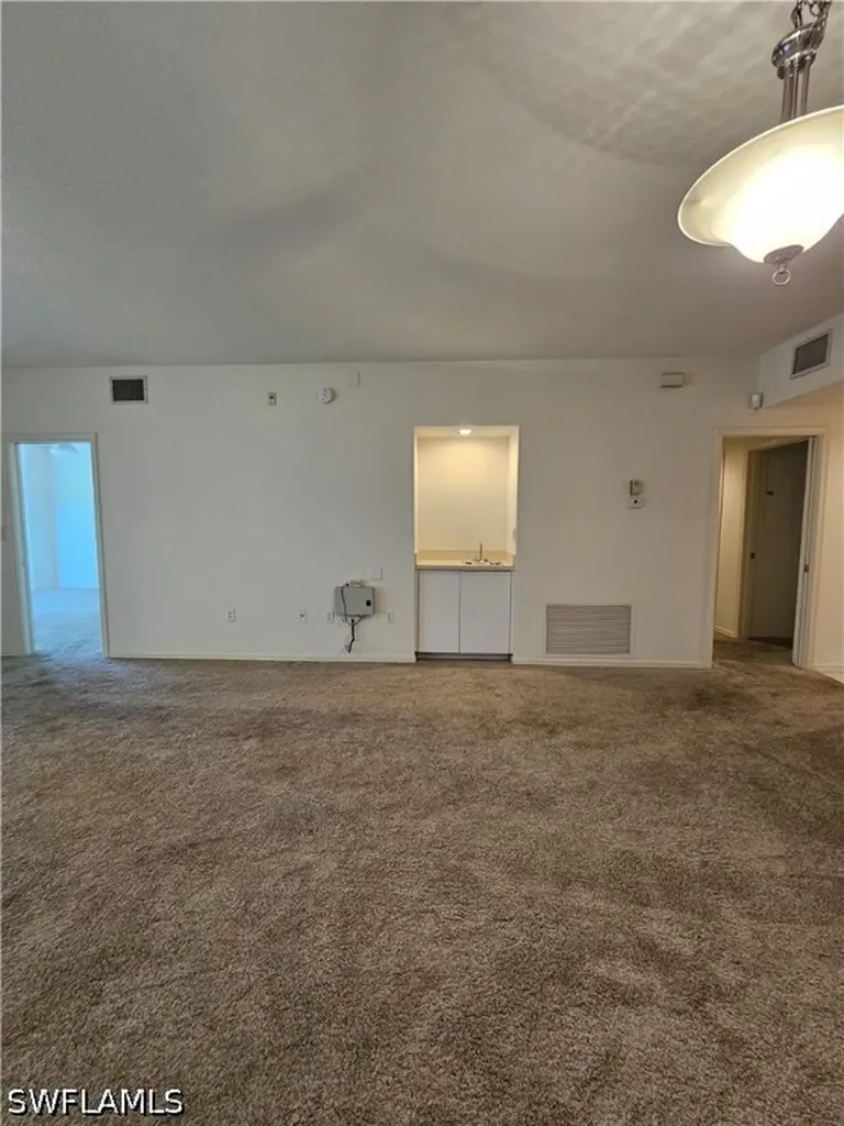 6025 Chardonnay Lane Naples FL 34119