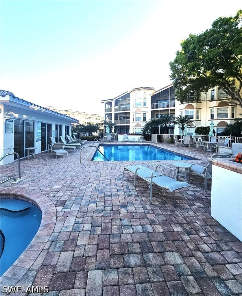 6025 Chardonnay Lane Naples FL 34119
