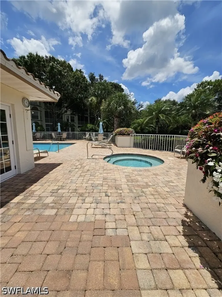 6025 Chardonnay Lane Naples FL 34119