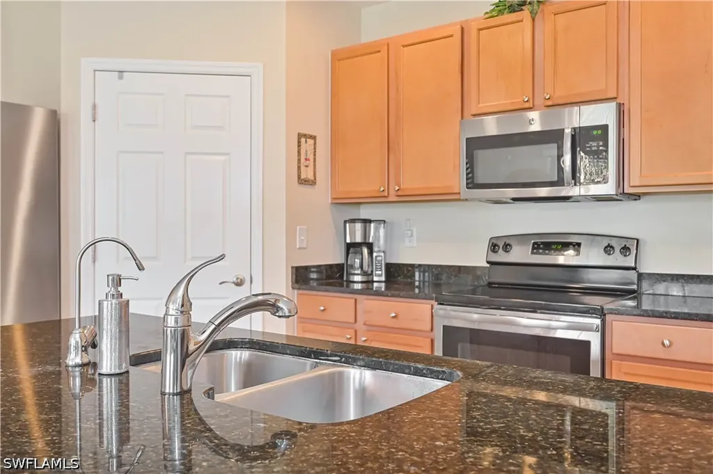 2877 Apple Blossom Drive Alva FL 33920