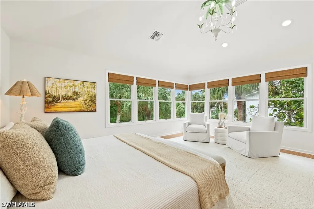 61 12th Avenue S Naples FL 34102