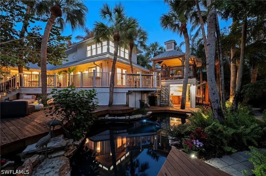 61 12th Avenue S Naples FL 34102
