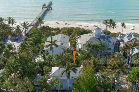 61 12TH Avenue S Naples FL 34102
