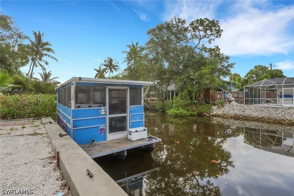 2772 Riverview Drive Naples FL 34112