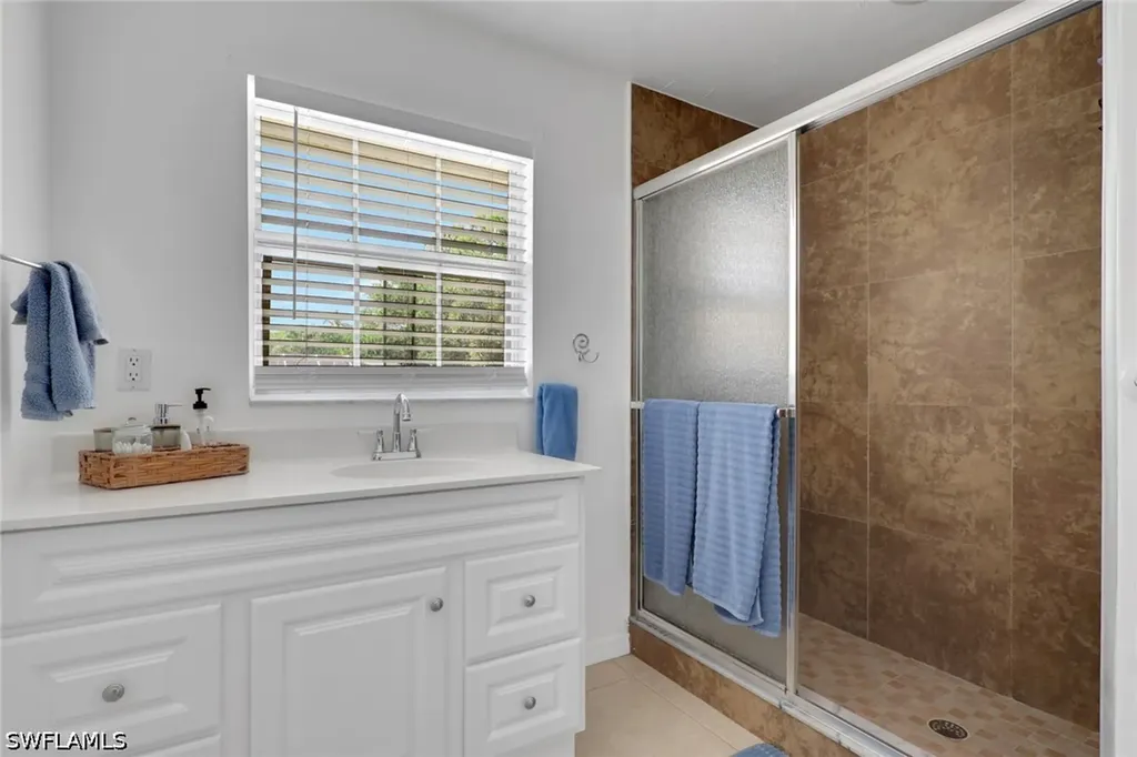 2772 Riverview Drive Naples FL 34112
