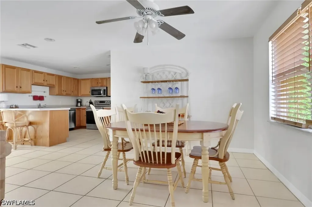 2772 Riverview Drive Naples FL 34112