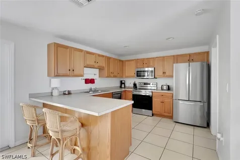 2772 Riverview Drive Naples FL 34112