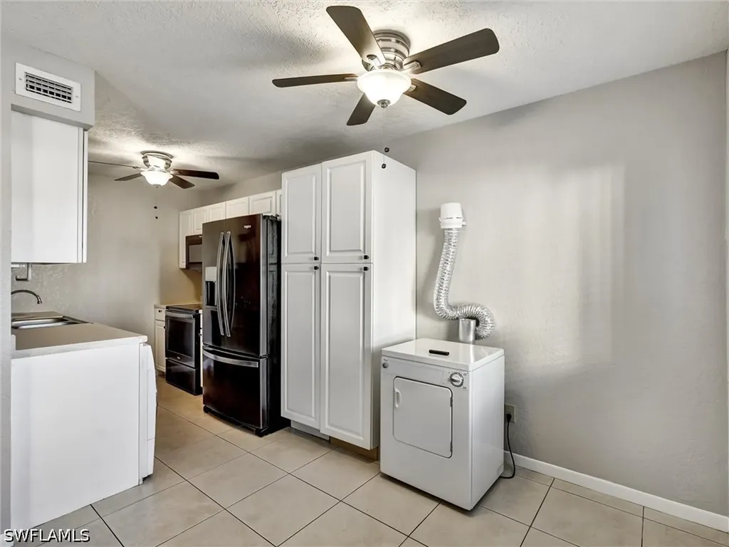 4621 Bayshore Drive Naples FL 34112