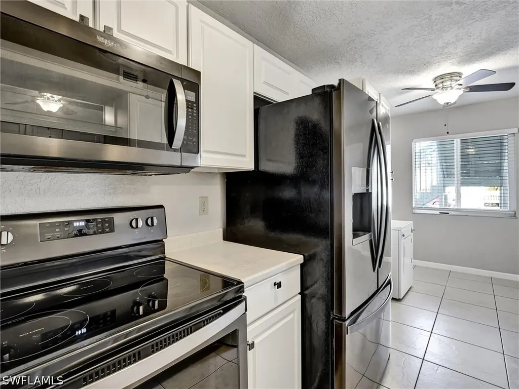 4621 Bayshore Drive Naples FL 34112