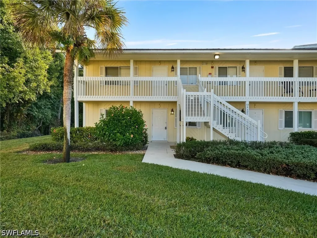 4621 Bayshore Drive Naples FL 34112