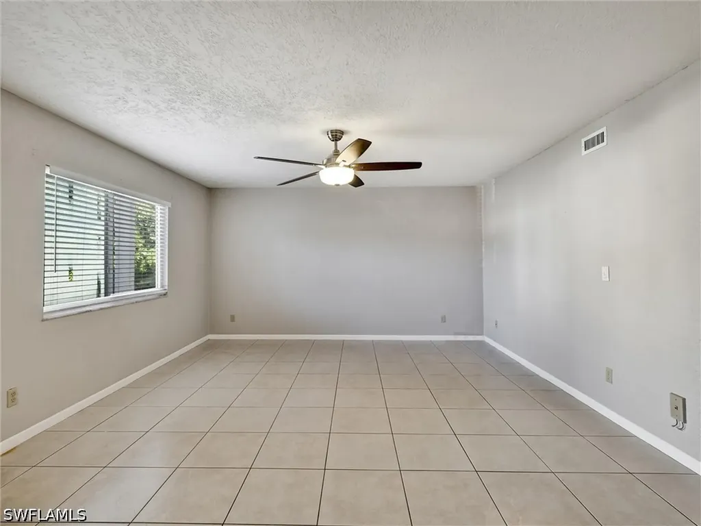4621 Bayshore Drive Naples FL 34112