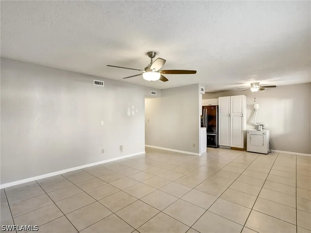 4621 Bayshore Drive Naples FL 34112
