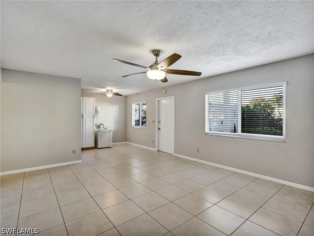 4621 Bayshore Drive Naples FL 34112