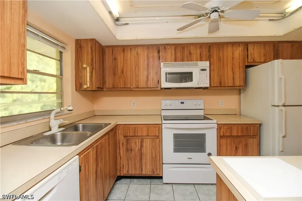 4300 Gulfstream Drive Naples FL 34112