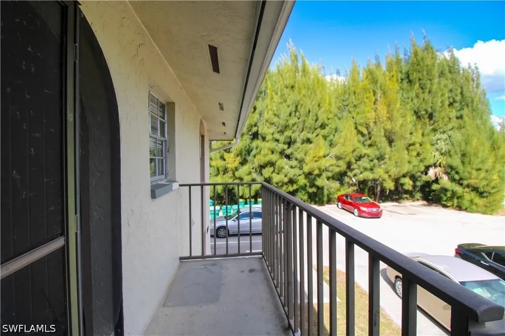 4300 Gulfstream Drive Naples FL 34112