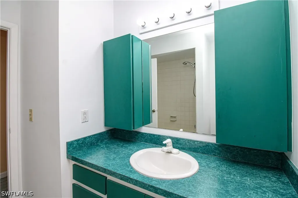 4300 Gulfstream Drive Naples FL 34112