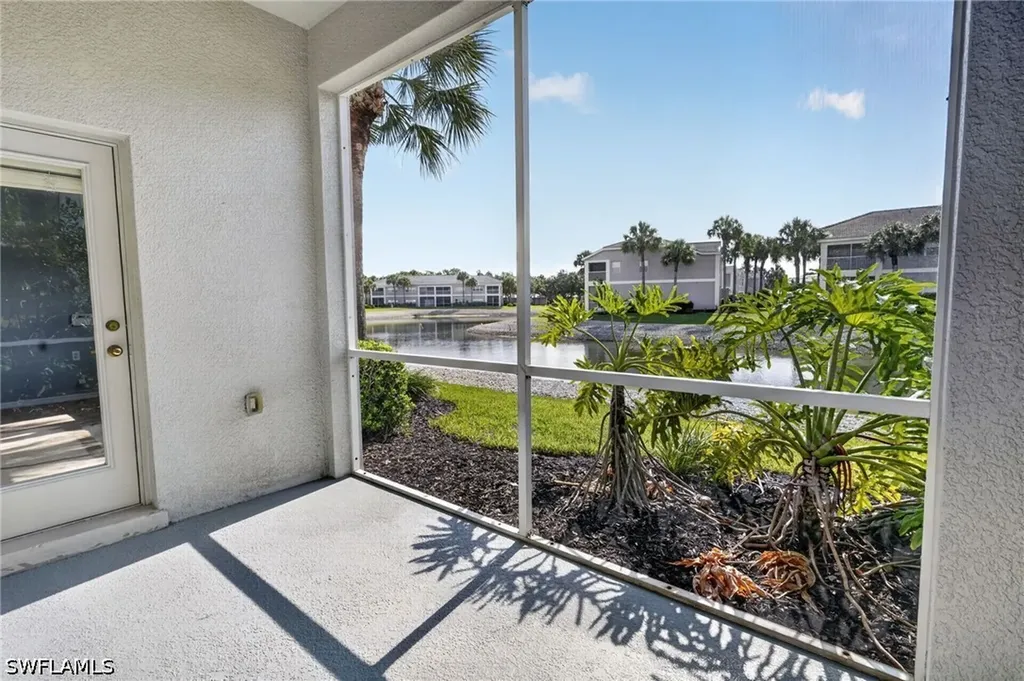 Fort Myers FL, 12171 Summergate Circle, Unit 104