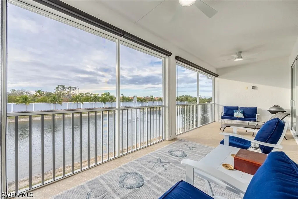 2555 Seychelles Drive Naples FL 34112