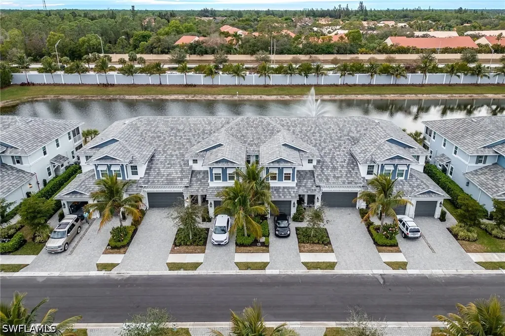 2555 Seychelles Drive Naples FL 34112