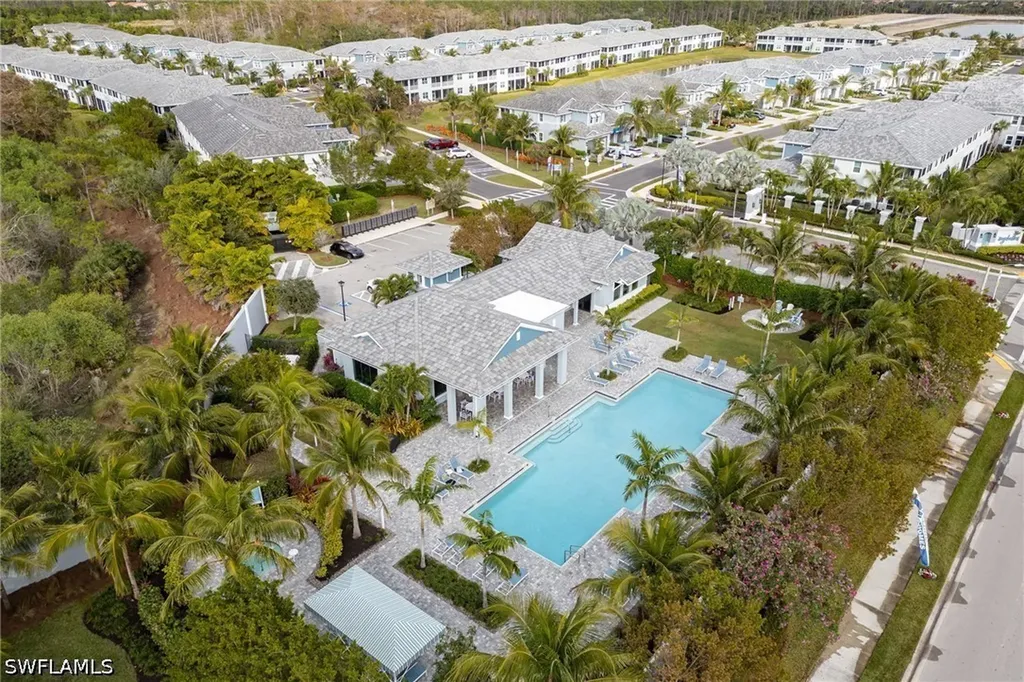 2555 Seychelles Drive Naples FL 34112
