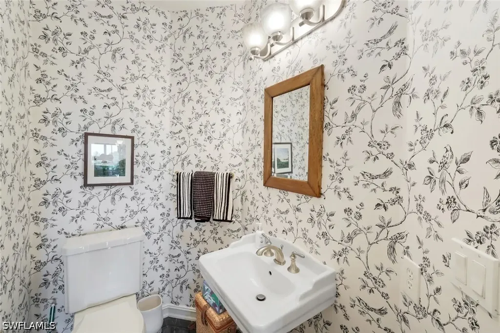1895 Les Chateaux Boulevard Naples FL 34109