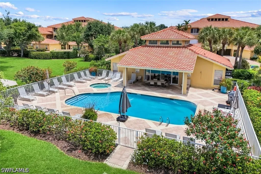 1895 Les Chateaux Boulevard Naples FL 34109