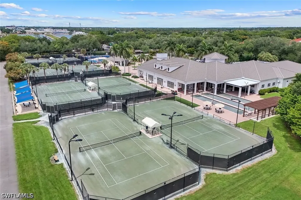 1895 Les Chateaux Boulevard Naples FL 34109