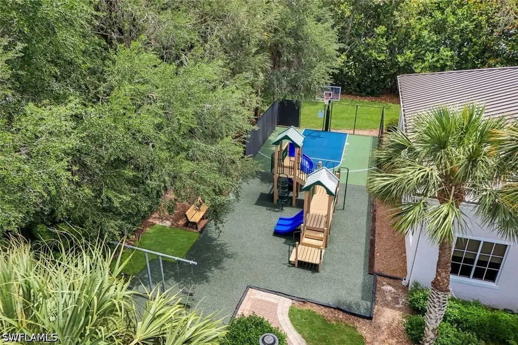 1895 Les Chateaux Boulevard Naples FL 34109