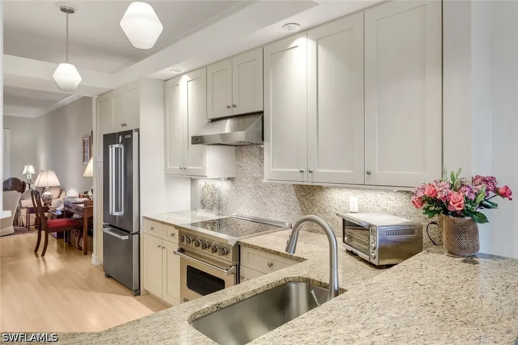 1895 Les Chateaux Boulevard Naples FL 34109