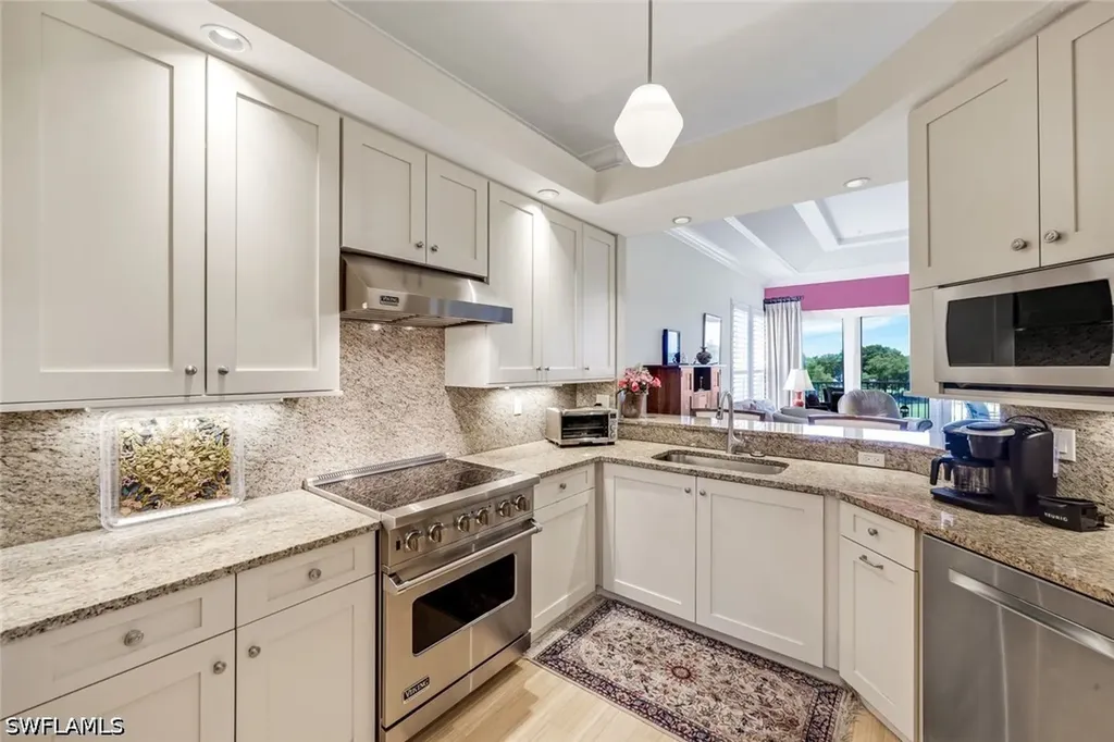 1895 Les Chateaux Boulevard Naples FL 34109