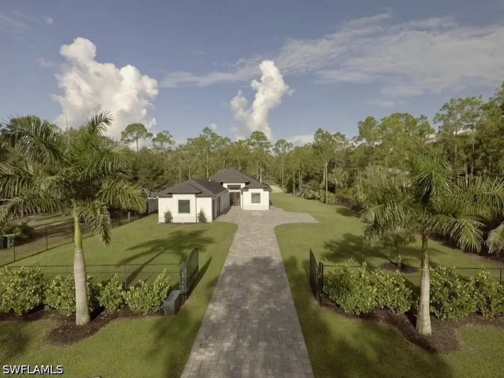 4395 16th Street NE Naples FL 34120