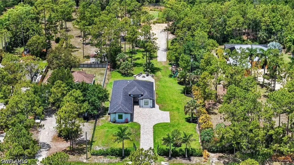 4395 16th Street NE Naples FL 34120