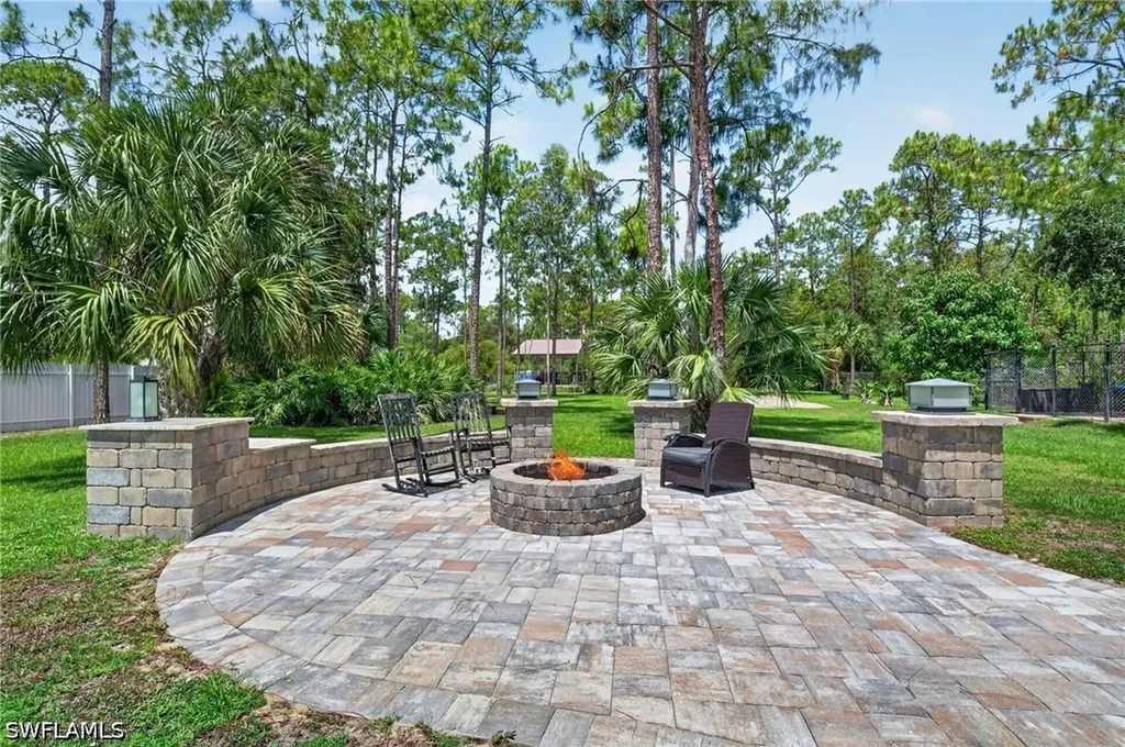 4395 16th Street NE Naples FL 34120