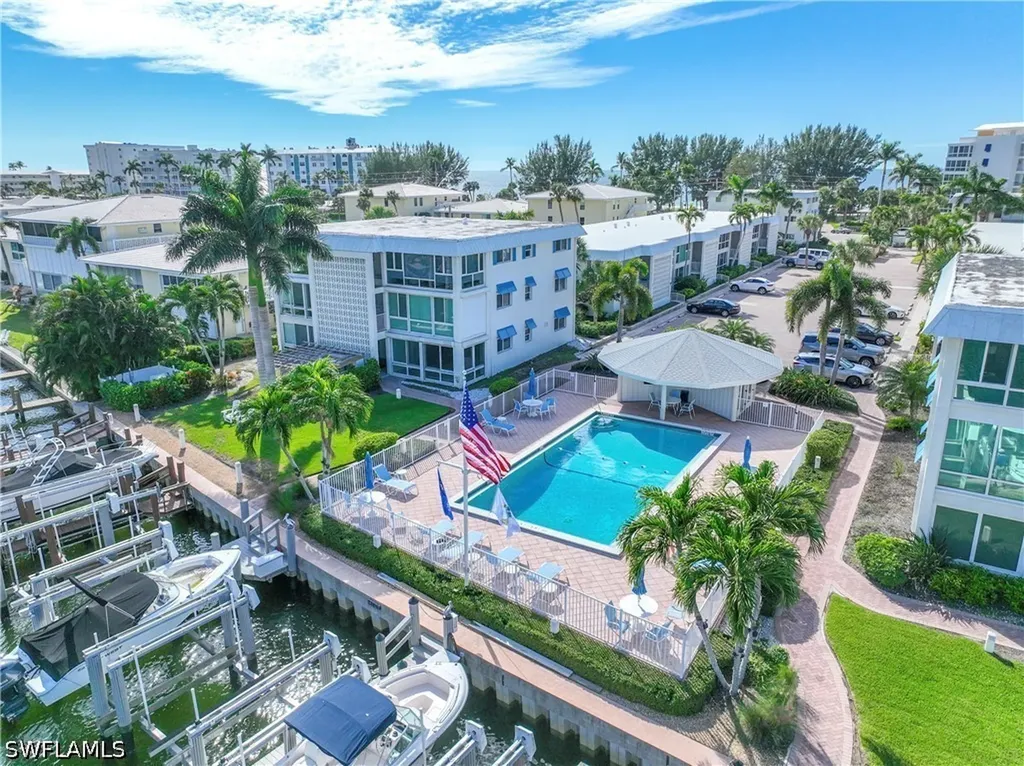 2100 Gulf Shore Boulevard N Naples FL 34102