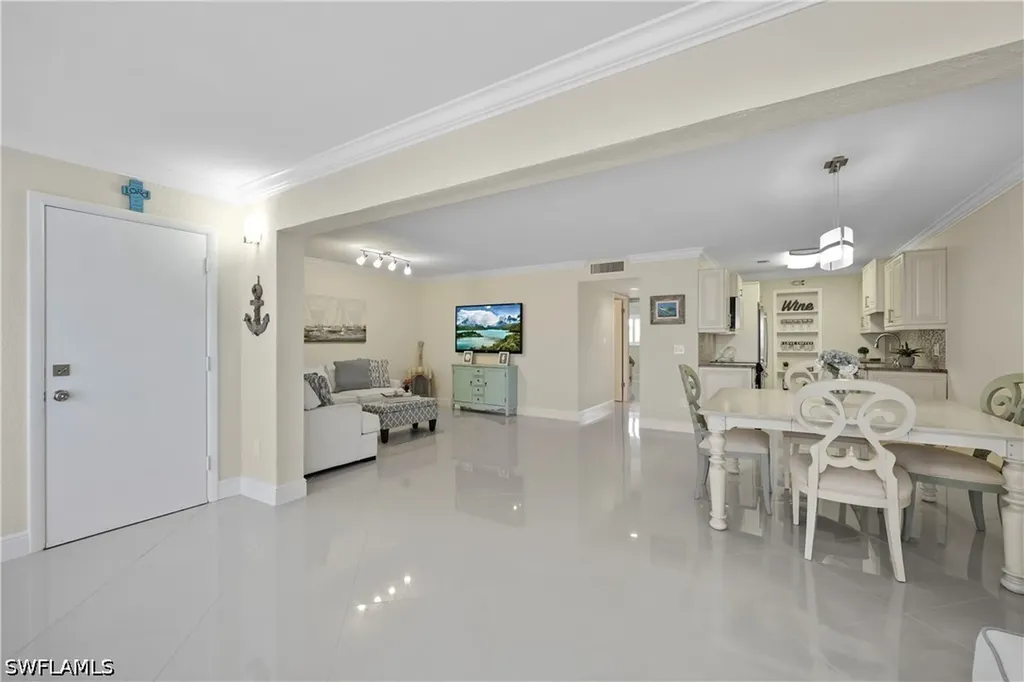 2100 Gulf Shore Boulevard N Naples FL 34102