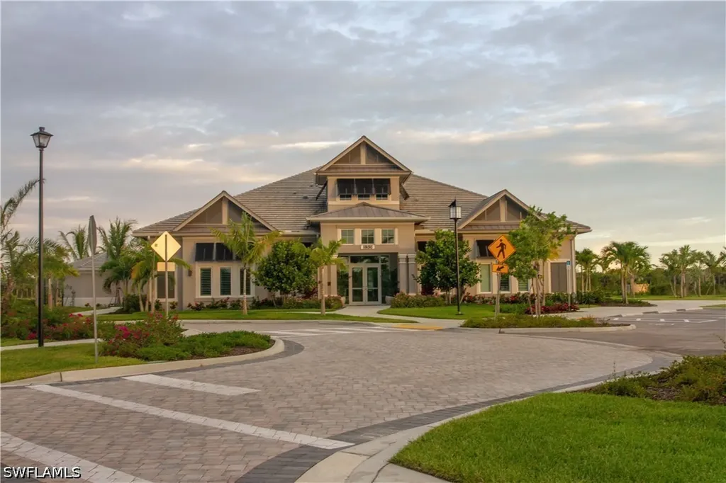 163 Indies Drive E Naples FL 34114