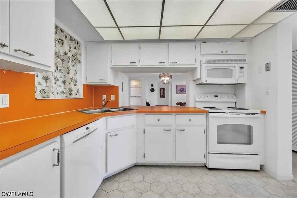 848 Collier Court Marco Island FL 34145