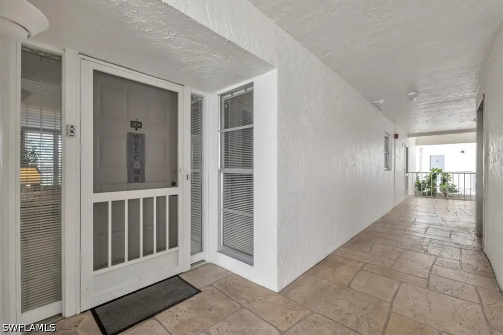 848 Collier Court Marco Island FL 34145