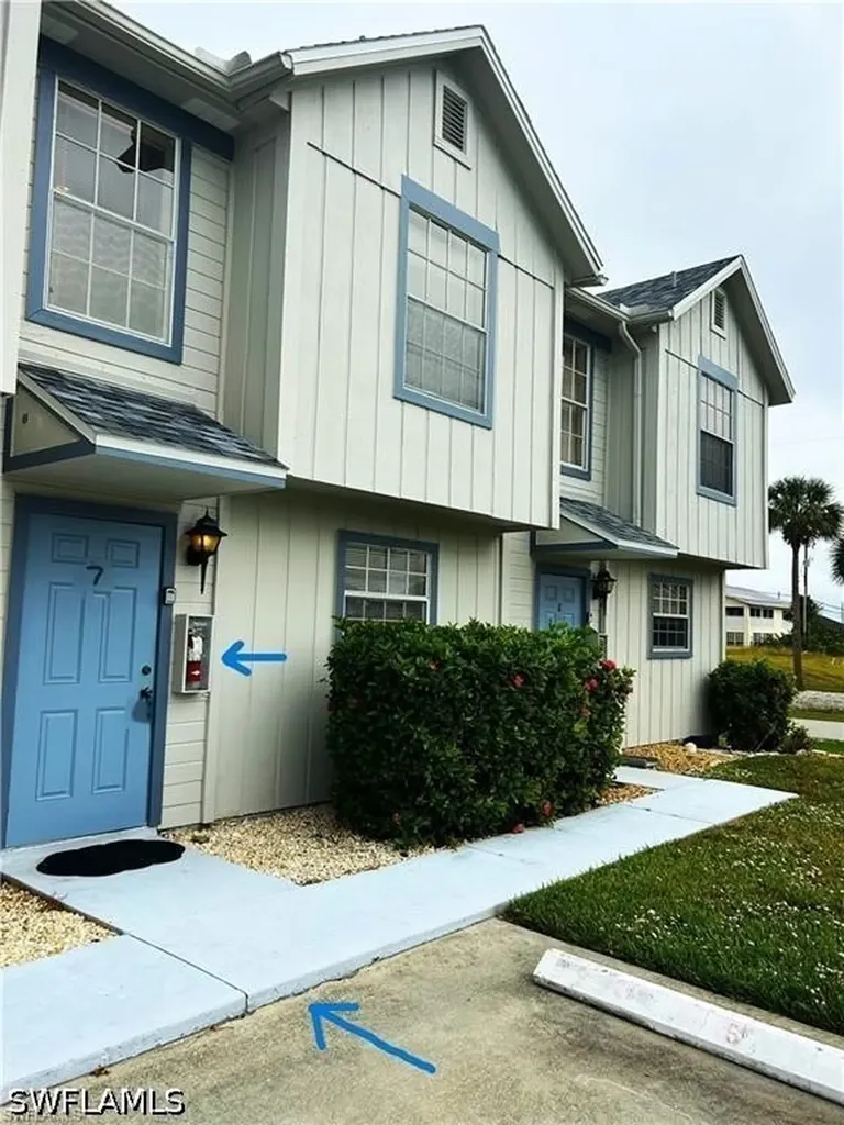 1005 SW 48th Terrace Cape Coral FL 33914