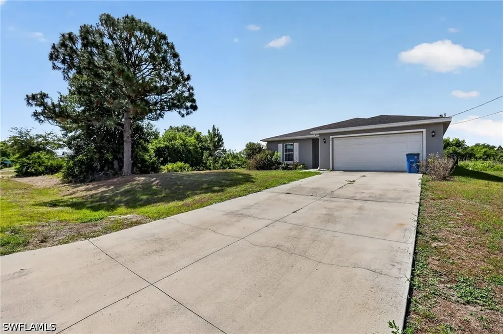 3911 14th Street SW Lehigh Acres FL 33976