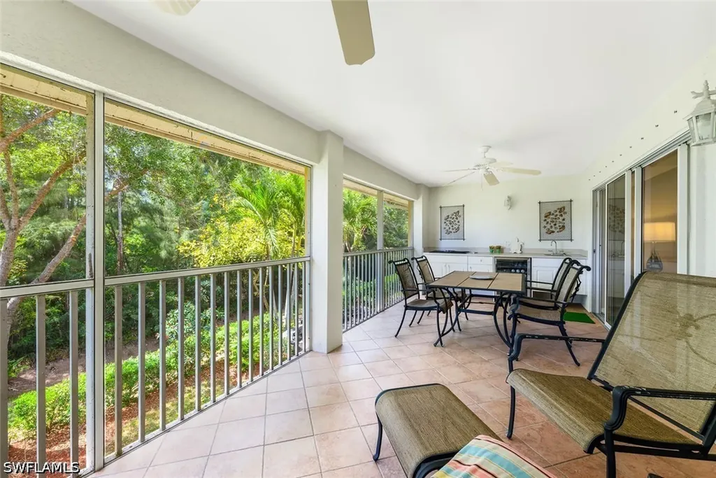 2400 Bayou Lane Naples FL 34112