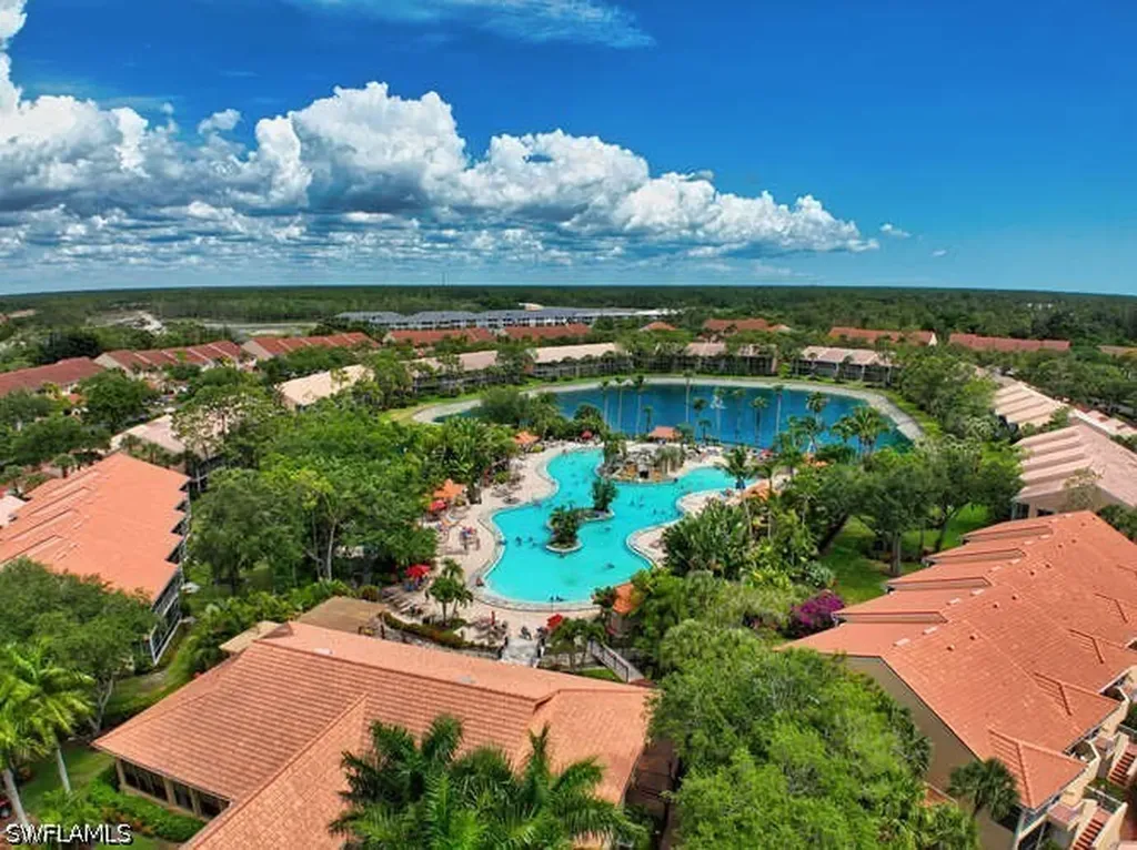 2400 Bayou Lane Naples FL 34112