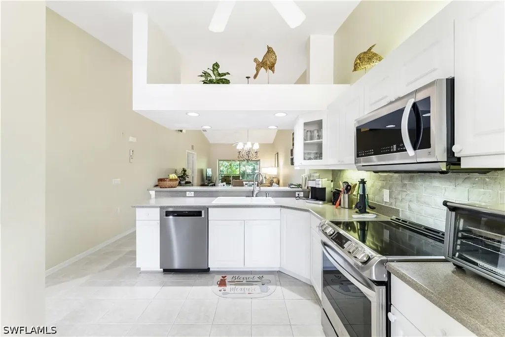 2400 Bayou Lane Naples FL 34112