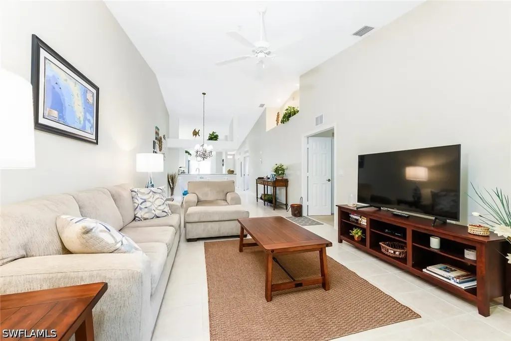 2400 Bayou Lane Naples FL 34112