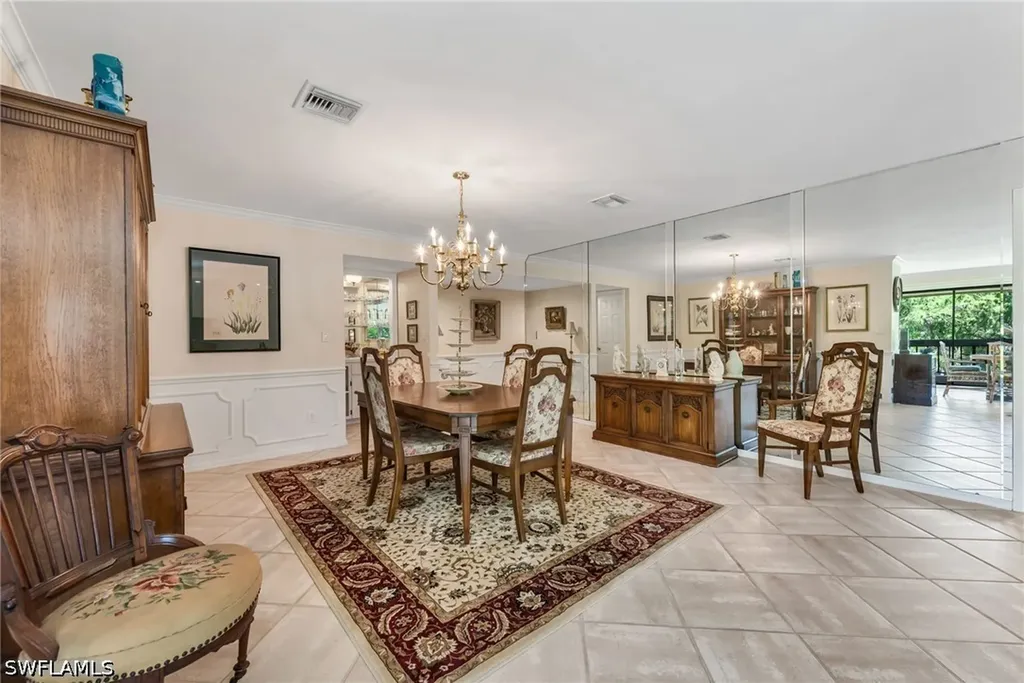 200 Wyndemere Way Naples FL 34105
