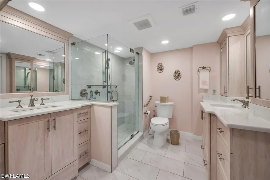 200 Wyndemere Way Naples FL 34105